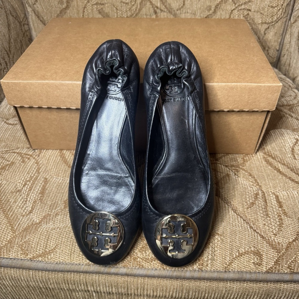 Tory Burch Women Size 8M Balletโ Flats Minnie Travel Leather Black Big Gold Logo